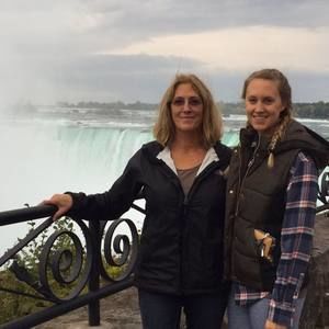 Meet your Posher, Elyse